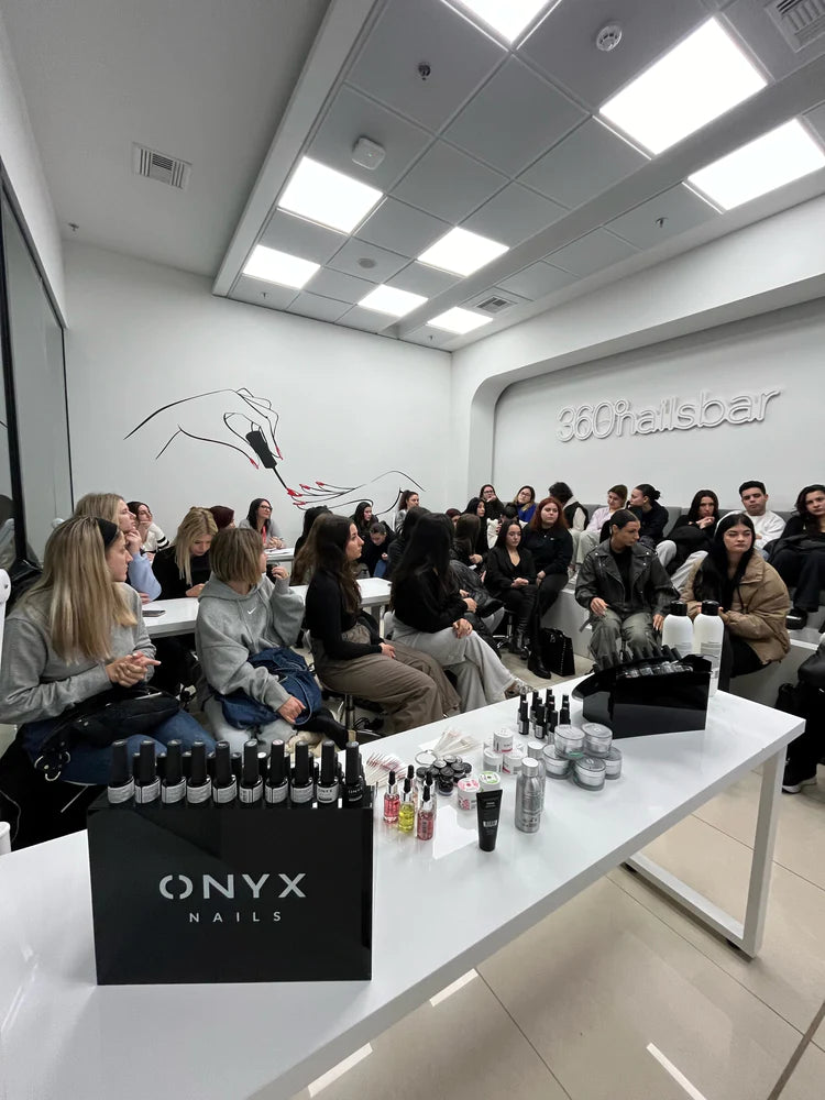 Γνωρίστε την ONYX nails